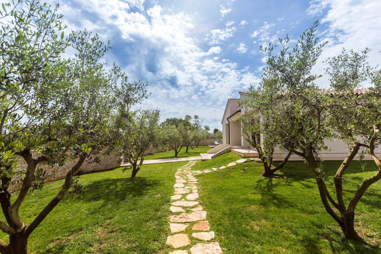 Villa Vignola Kavran Exterior photo