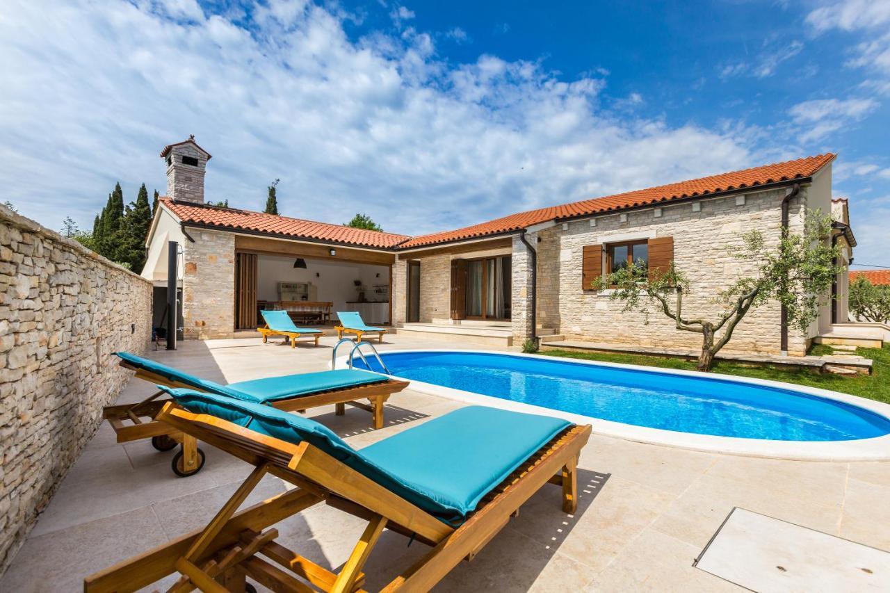 Villa Vignola Kavran Exterior photo